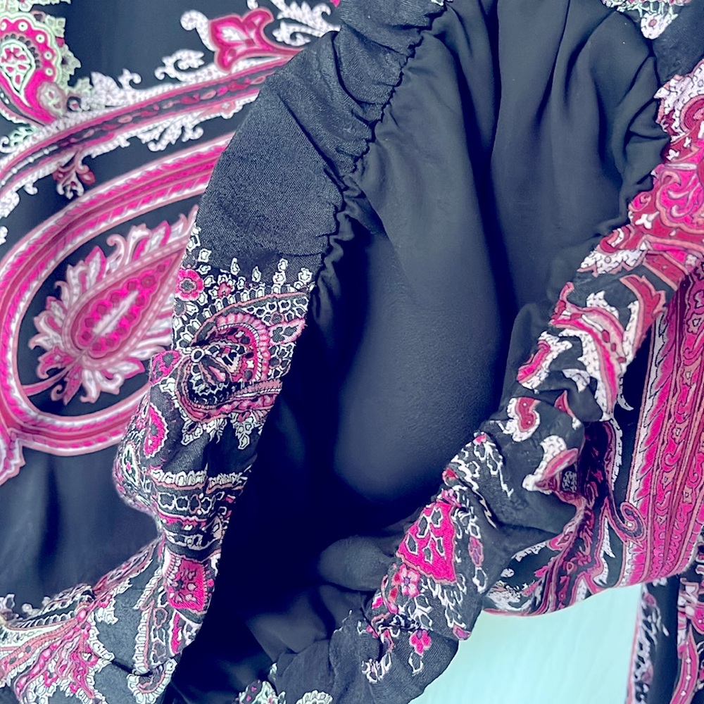 Karen Kane Blouse - Picture 5 of 7